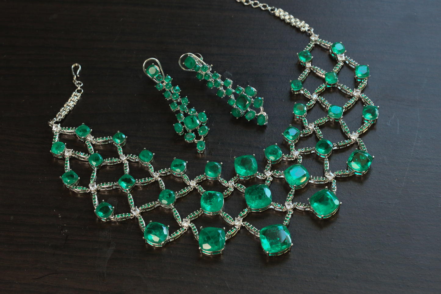 Isha Premium Doublet Choker Necklace Set