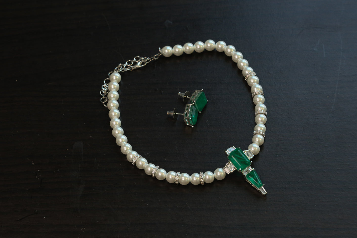 Priya Premium Doublet & Pearls Necklace Set