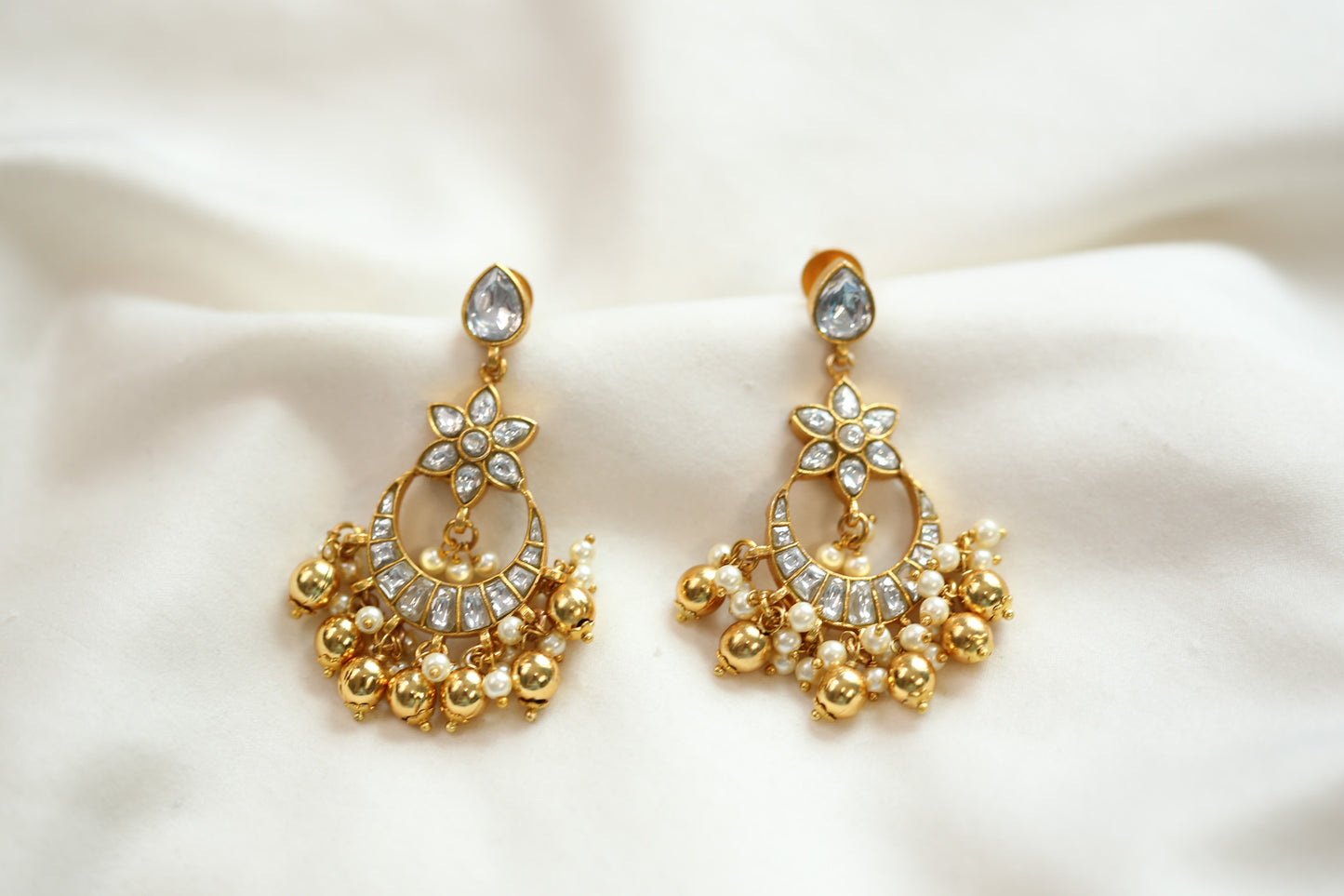 Saranya Jadau Takkar Kundan Chandbaali - Clear