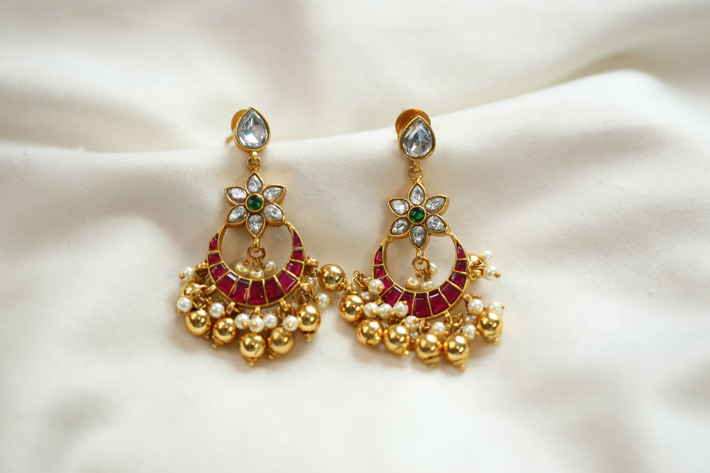 Saranya Jadau Takkar Kundan Chandbaali - Multi