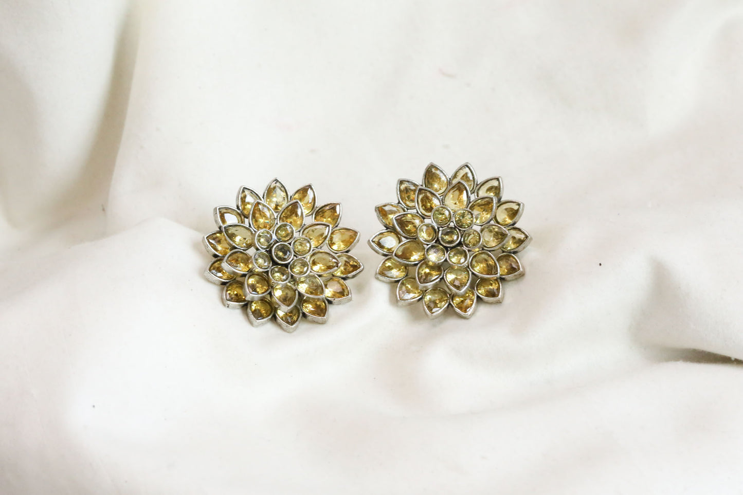 3-In-1 Oversized Oxidized Studs- Yellow