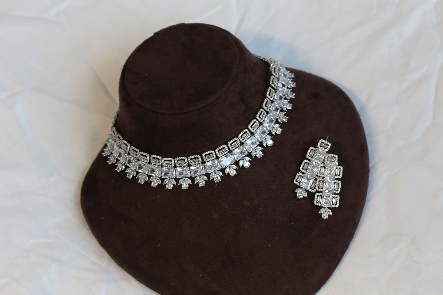 Clear Cubic Zircon Necklace Set (104-09)