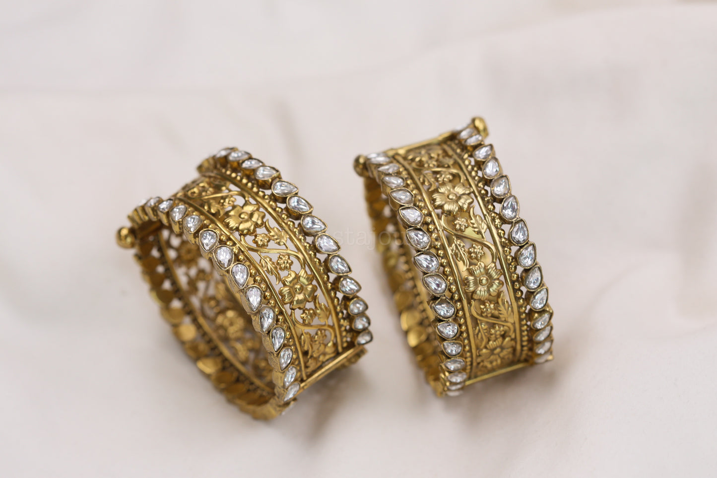 Vintage Gold Sona Silver Alloy Kundan Bangle Set (Openable)