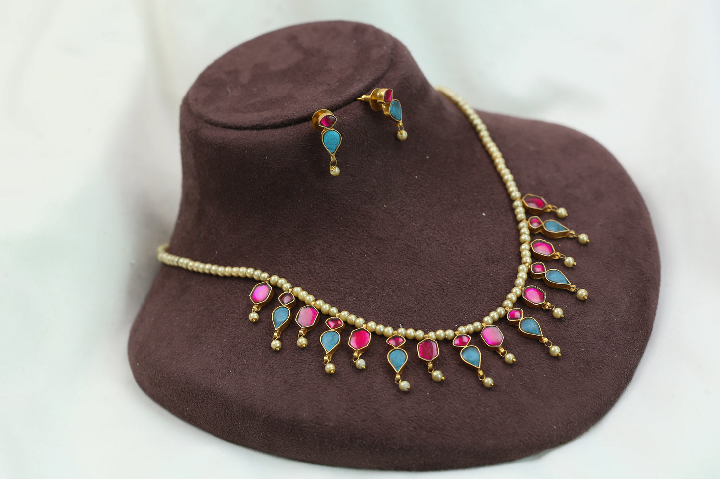 Alia Vintage Look Kundan Necklace Set