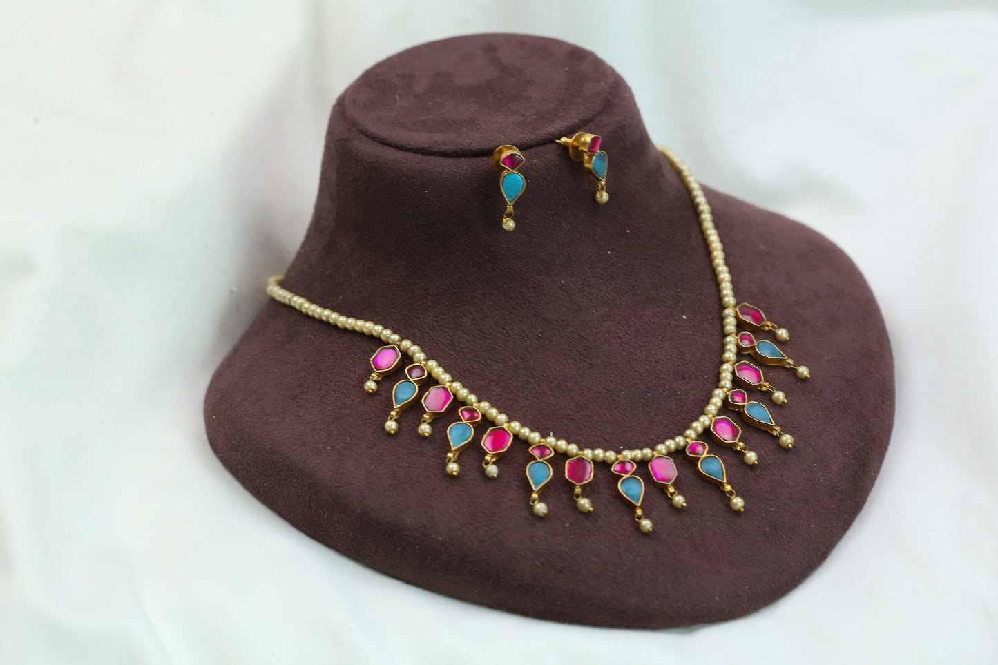 Alia Vintage Look Kundan Necklace Set