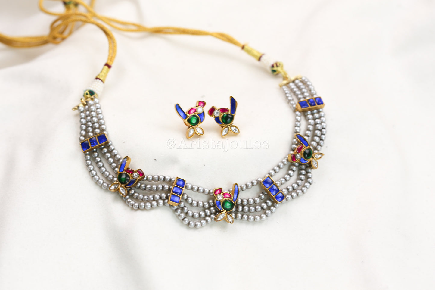 Leela Vintage Look Kundan Necklace Set