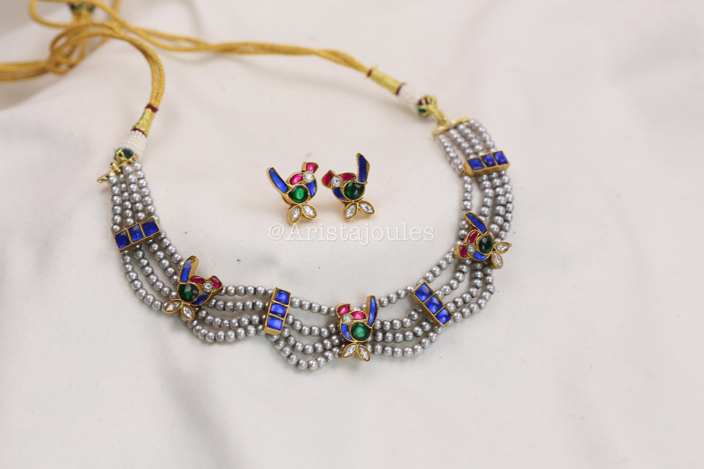 Leela Vintage Look Kundan Necklace Set