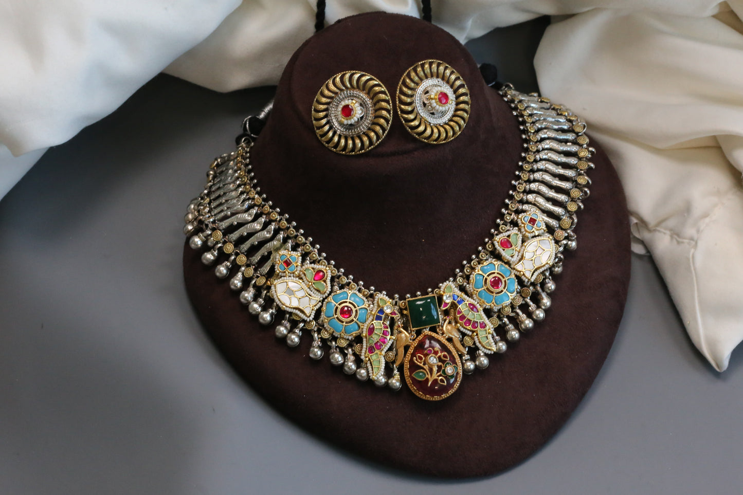 Dual Tone Fusion Kundan Necklace Set