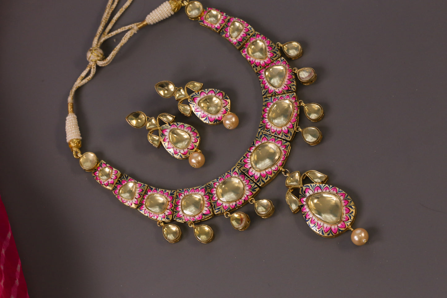 Meera Vintage Look Gold Foil Kundan Necklace Set