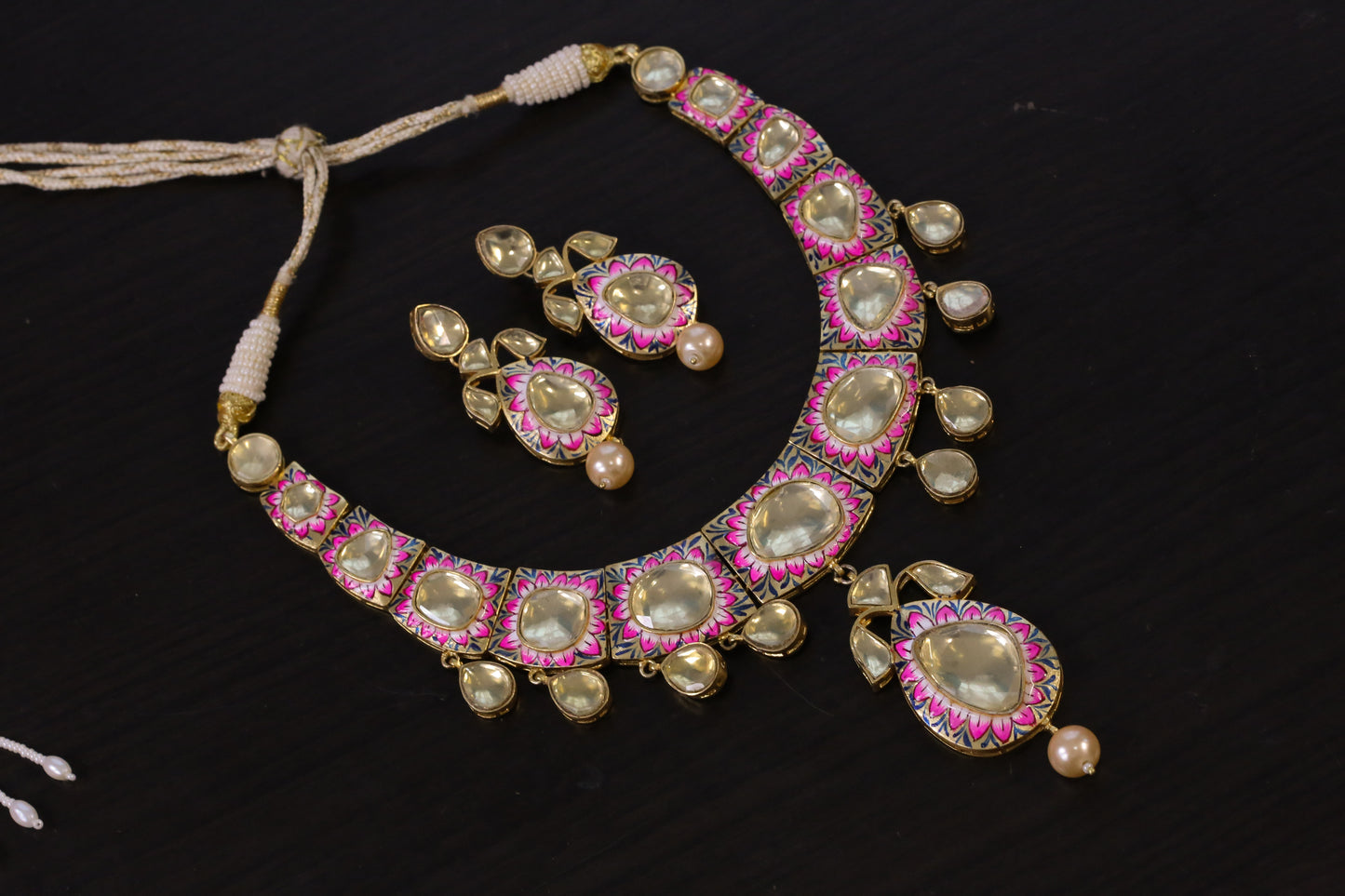 Meera Vintage Look Gold Foil Kundan Necklace Set