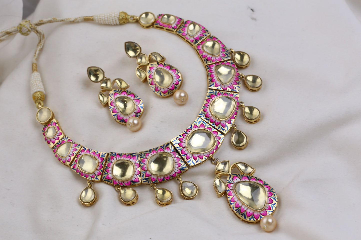 Meera Vintage Look Gold Foil Kundan Necklace Set
