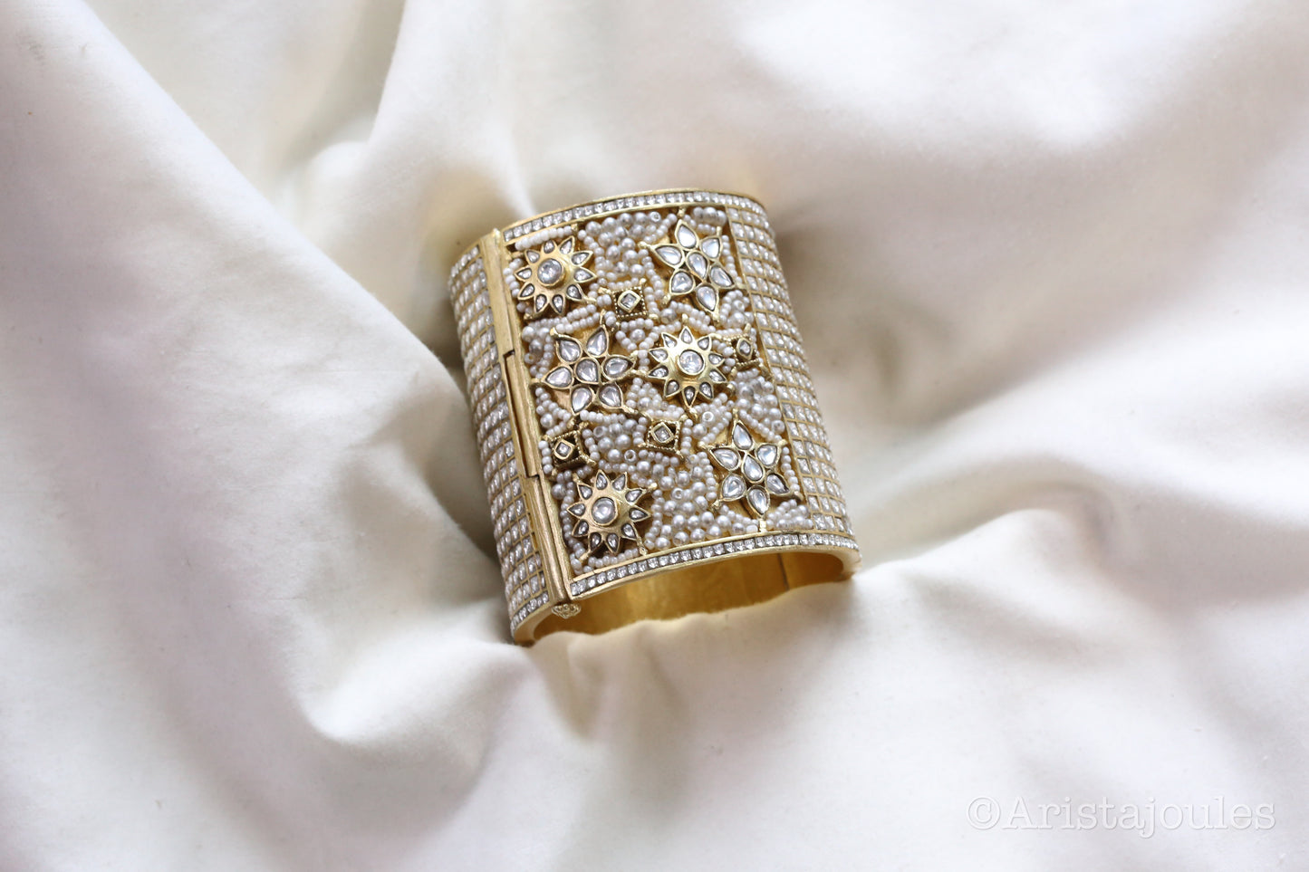 Handcrafted Royal Jadau Kundan Bangle (Openable)