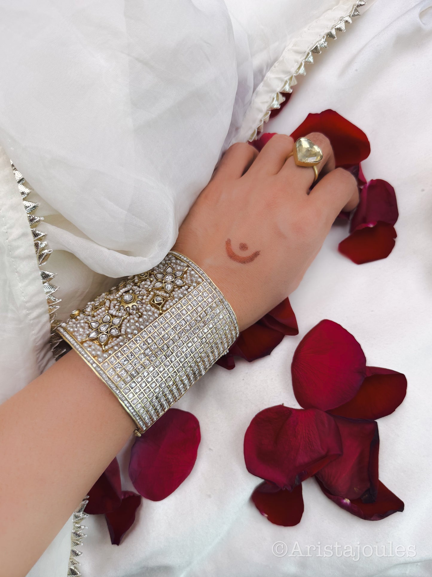 Handcrafted Royal Jadau Kundan Bangle (Openable)