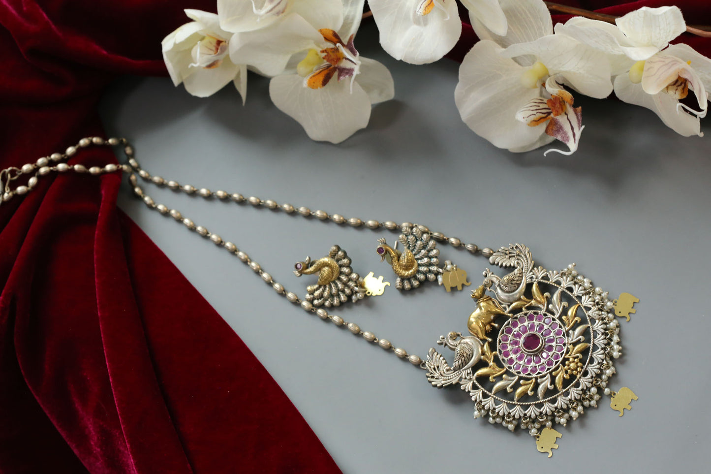 Dual Tone Nandi Necklace Set