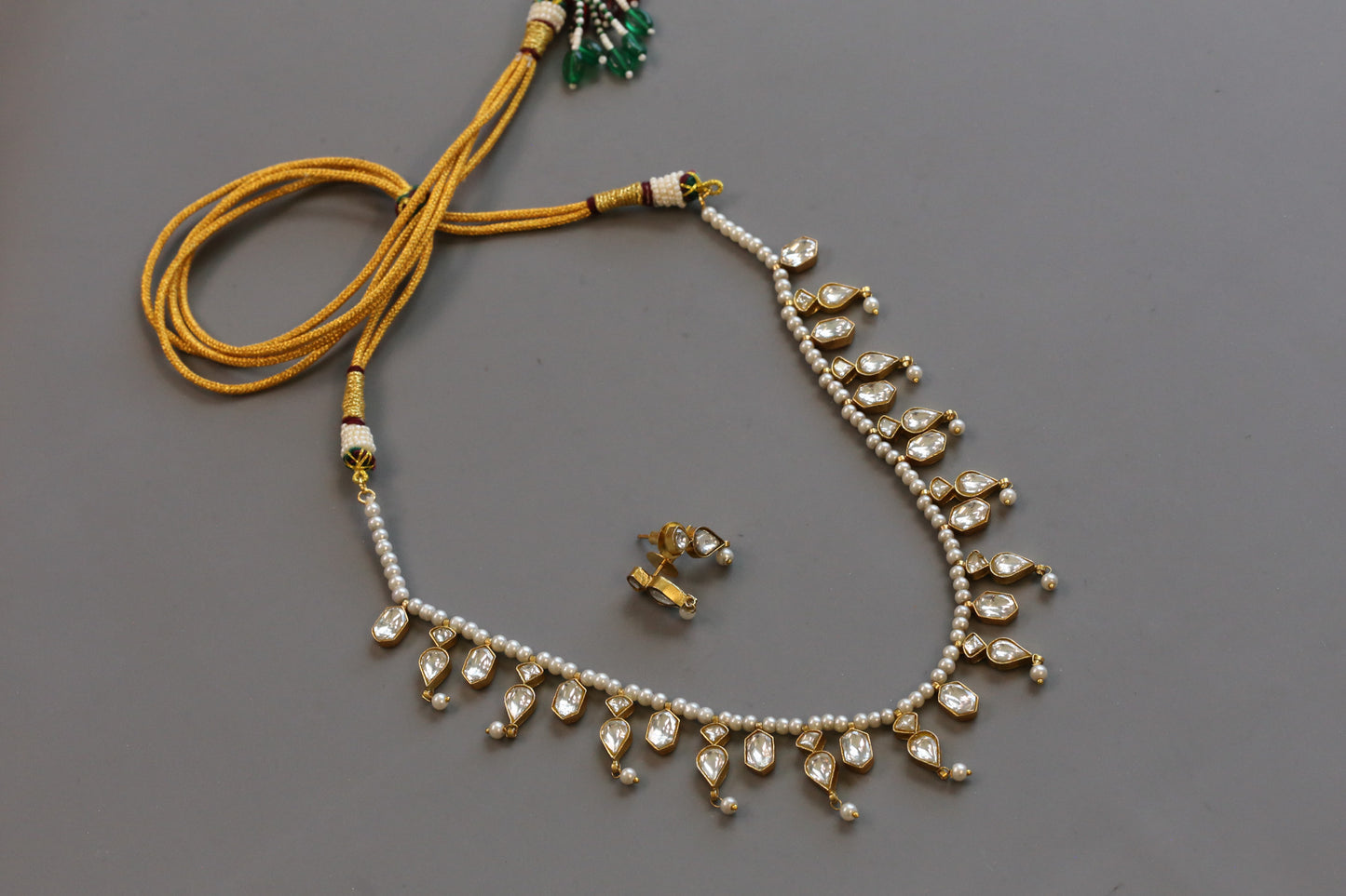 Abha Vintage Look Kundan Necklace Set
