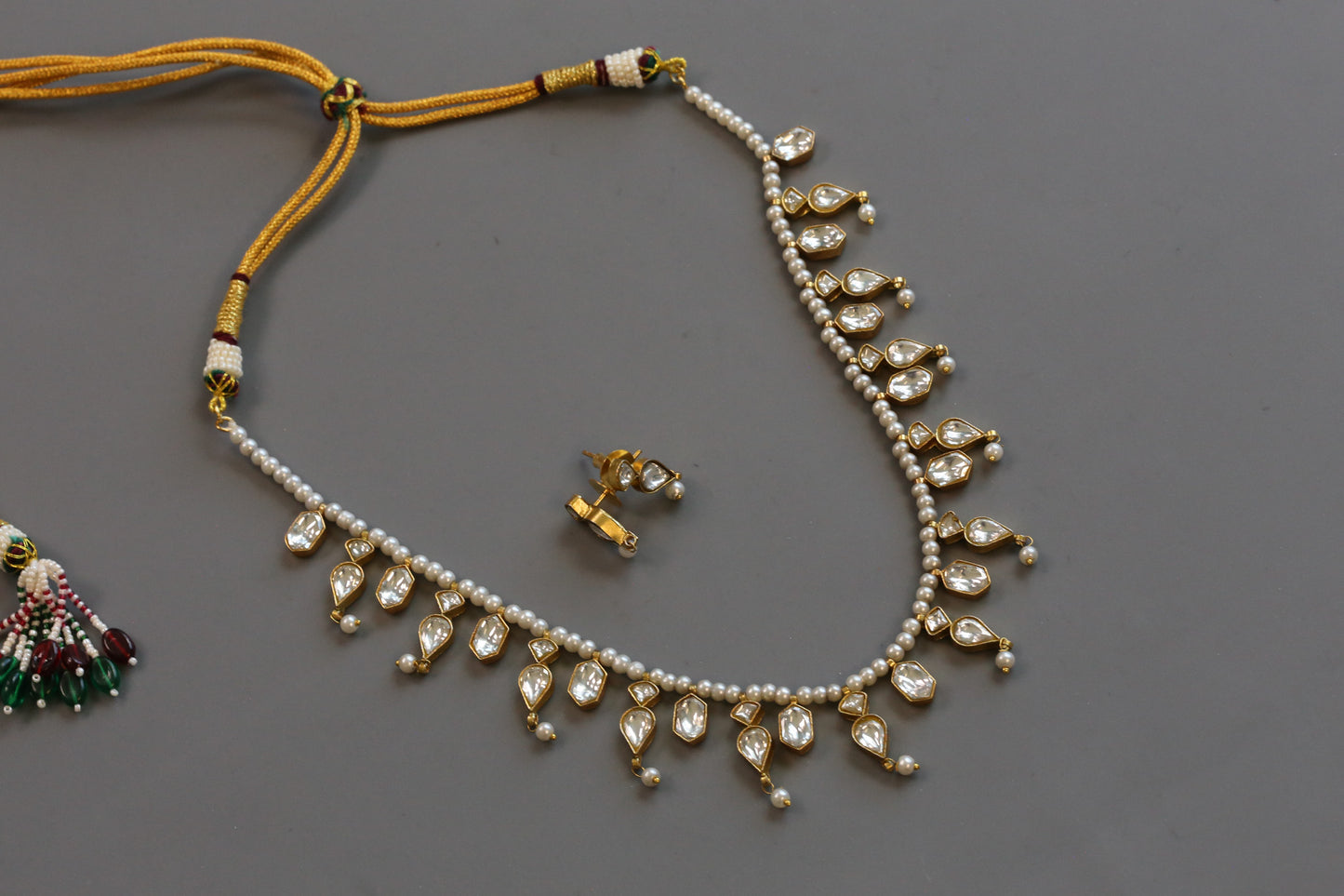 Abha Vintage Look Kundan Necklace Set