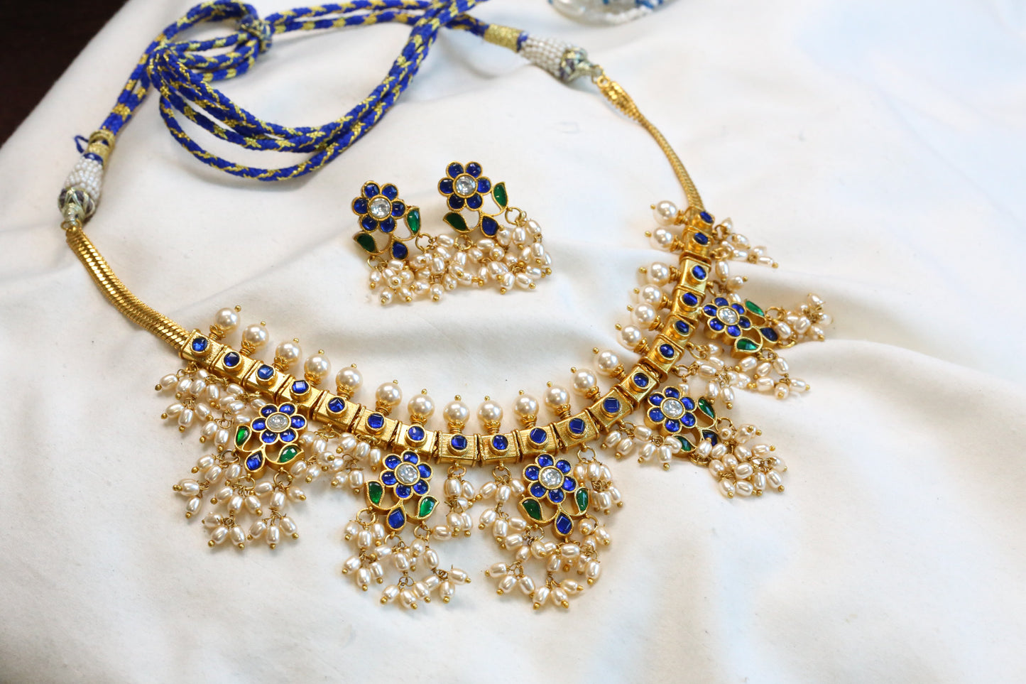 Jadau Kundan Guttapusalu Necklace Set - Blue Green