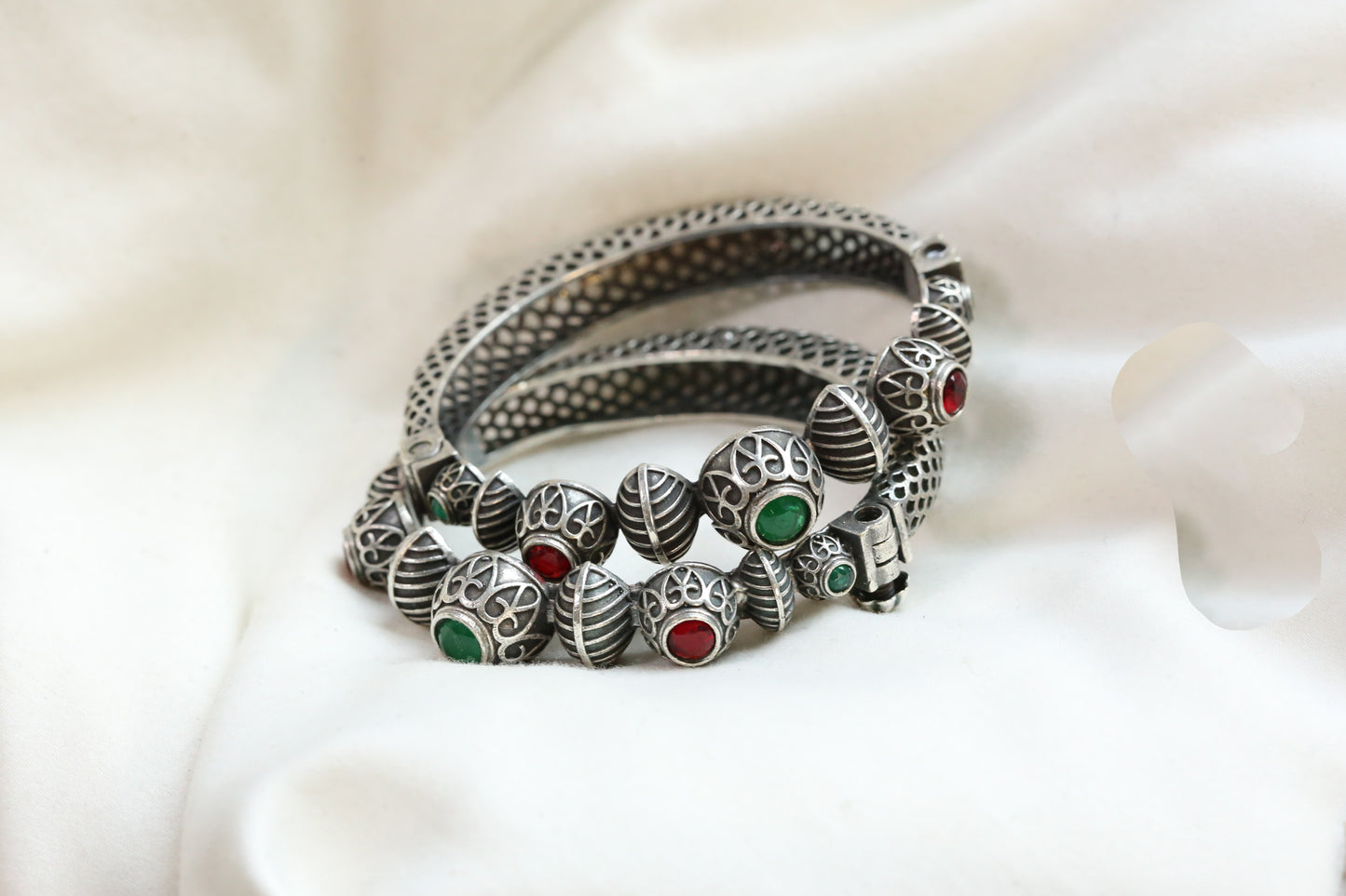 Saara Silver Looka Alike Bangle - Ruby Green