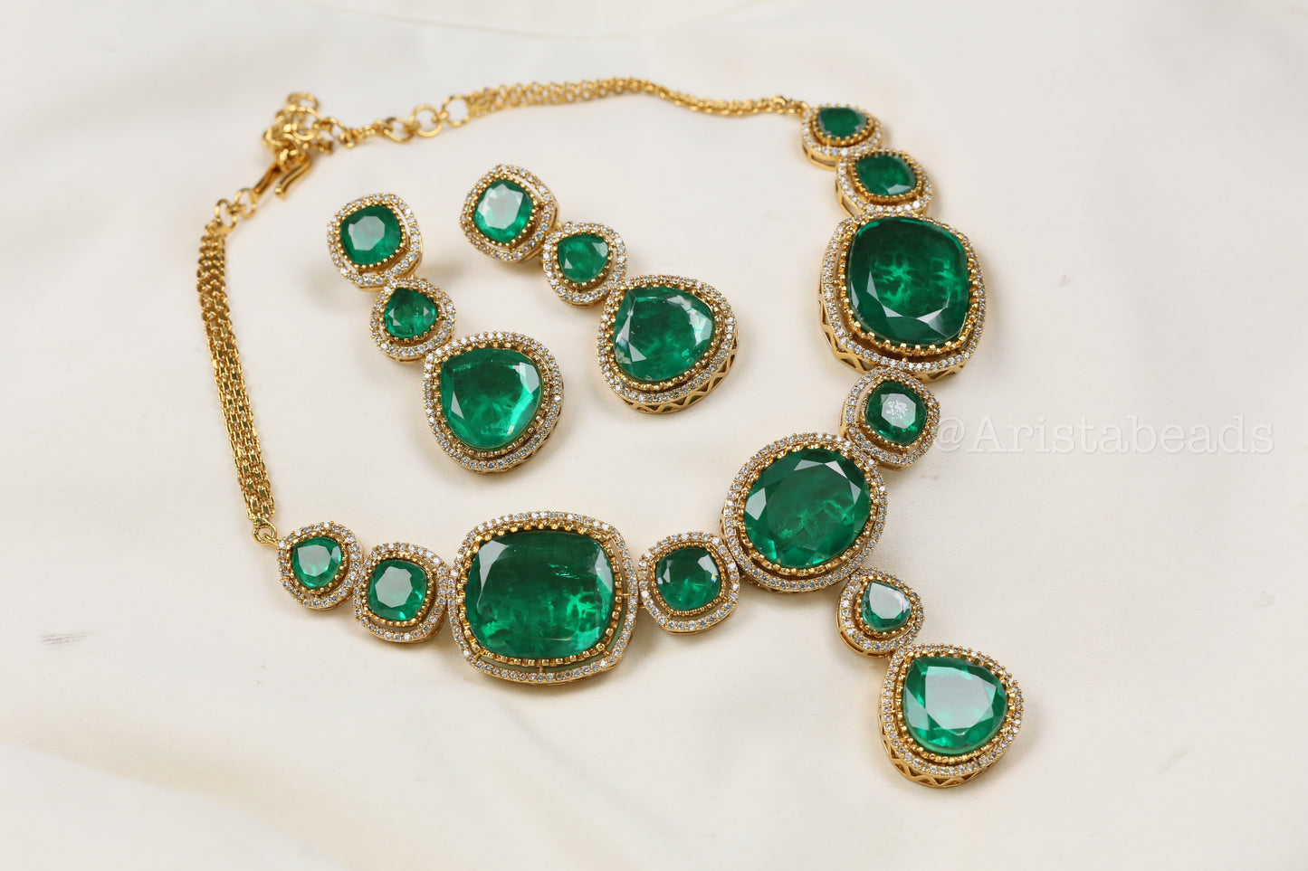 Emerald Green Necklace/ Choker Set (104-37)