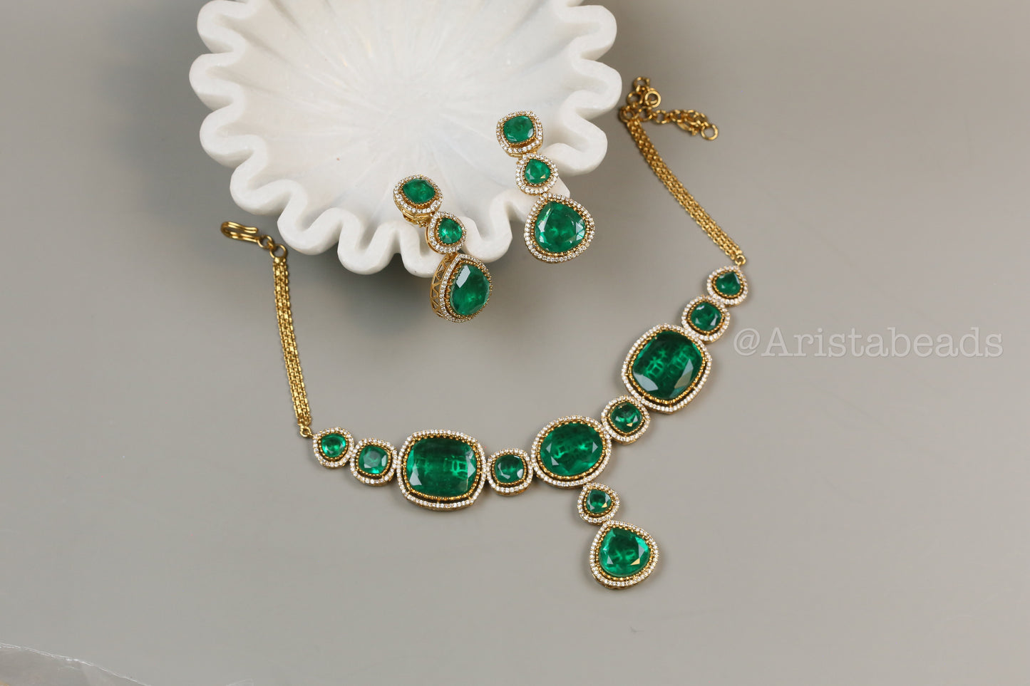 Emerald Green Necklace/ Choker Set (104-37)