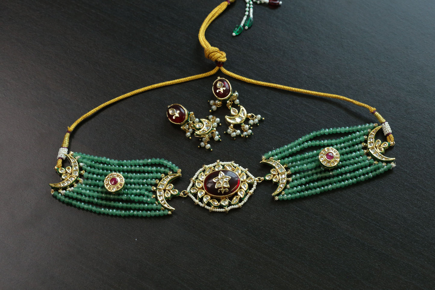 Sura Inlay Kundan Beaded Choker Set - Dark Green