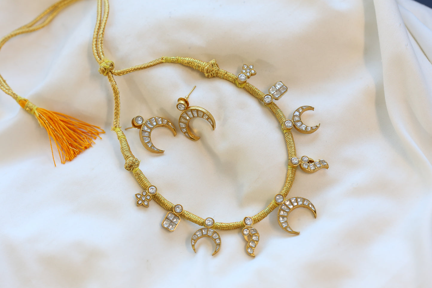 Chandrika Jadau Kundan Thread Necklace Set - Clear (103-29)