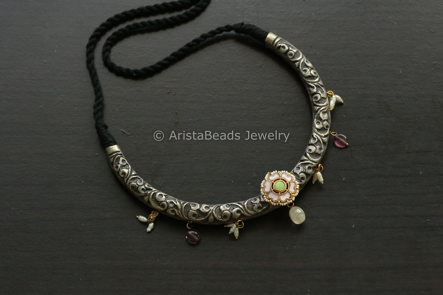 Carved Nakshi Fusion Hasli Necklace (T102-20)