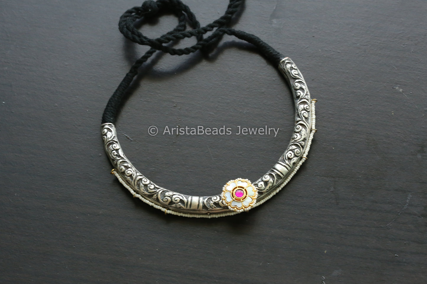 Carved Nakshi Fusion Hasli Necklace (T102-18)