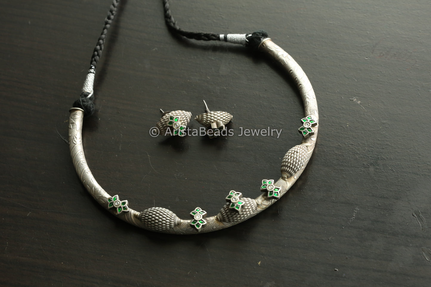 Jadau Silve Finish Hasli Set - Green