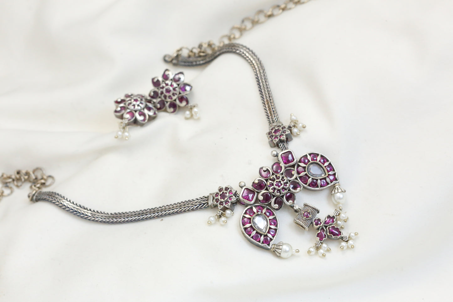 Dainty Kemp Necklace Set - Ruby