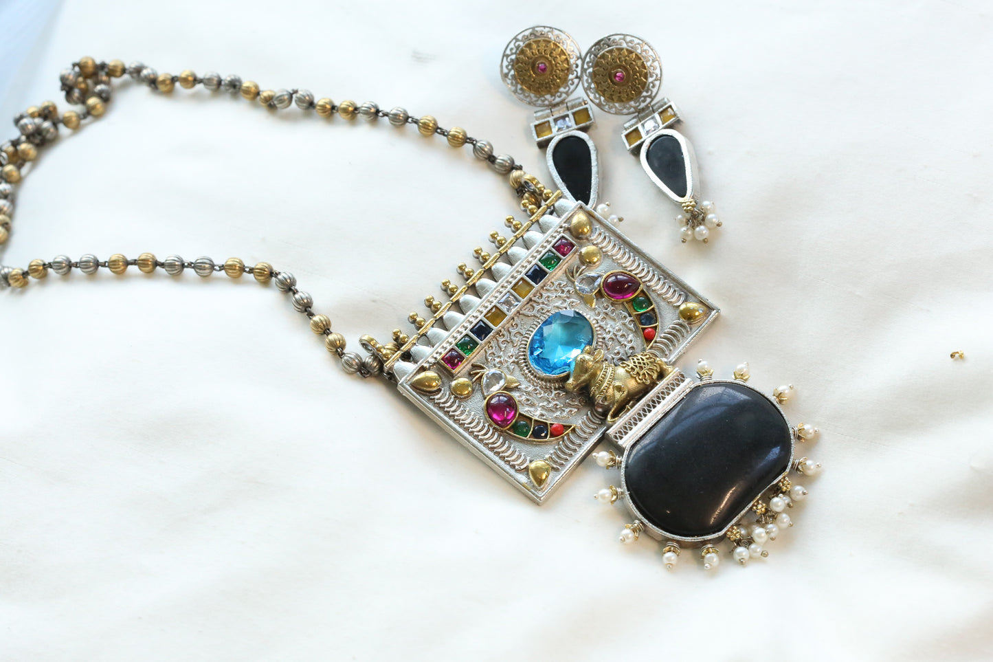 Dhaani Oxidized Kundan Necklace Set (T102-07)