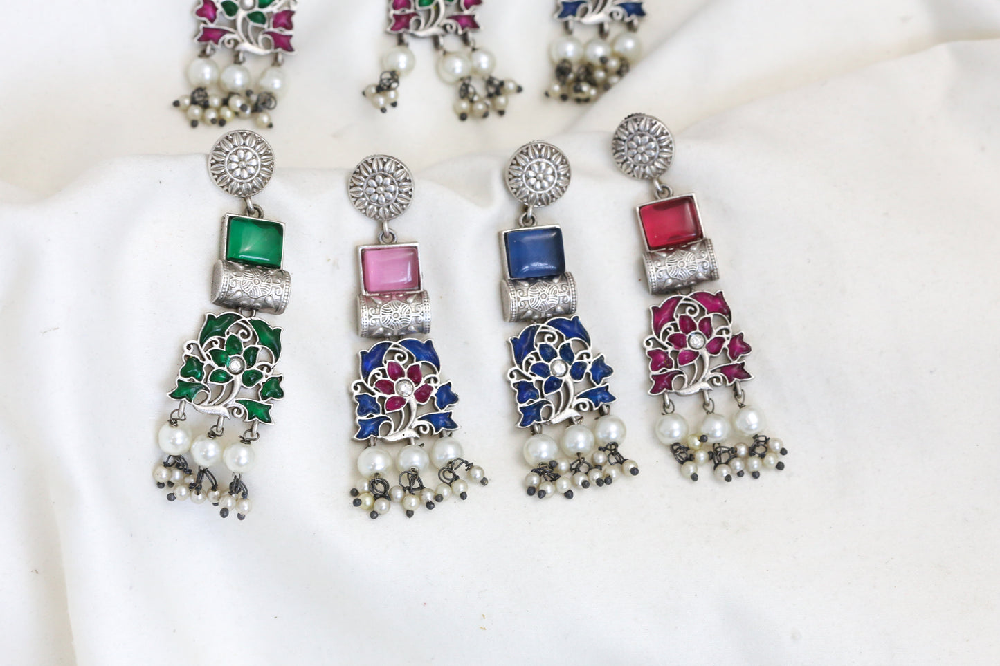 Silver Tone Kundan & Pearls Earrings