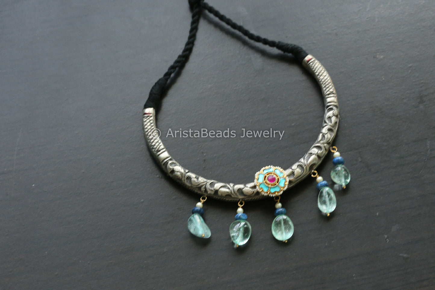 Carved Nakshi Fusion Hasli Necklace (T102-17)