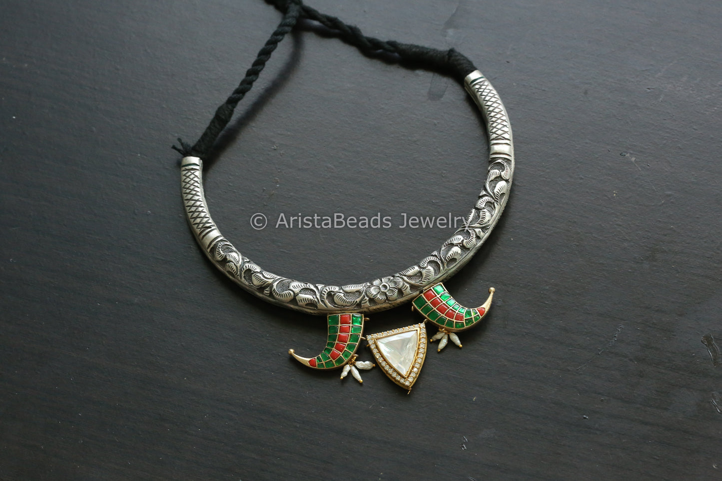Carved Nakshi Fusion Hasli Necklace (T102-16)