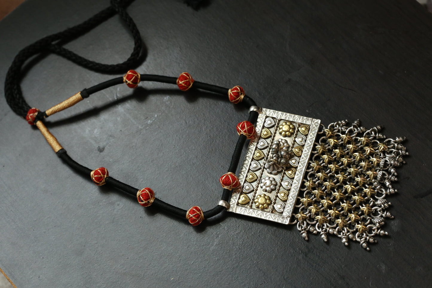 Dual Tone Thread Necklace Set (ABJ-N101-98)