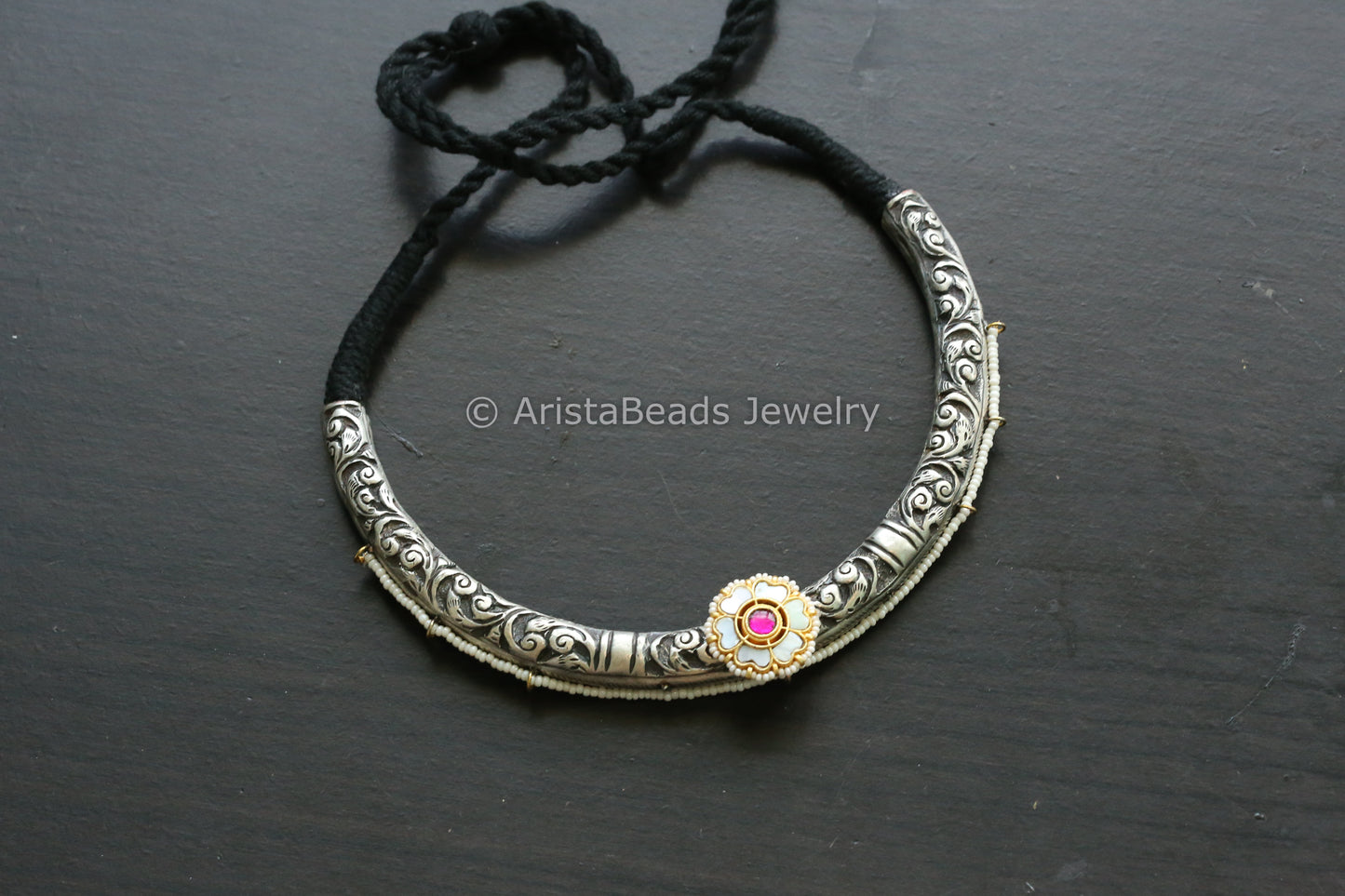 Carved Nakshi Fusion Hasli Necklace (T102-18)