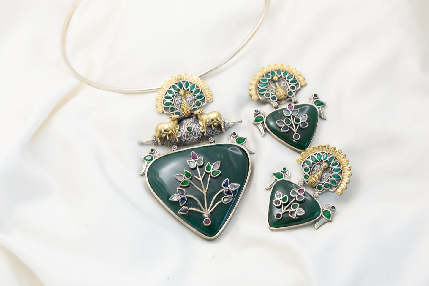 Oxidized 2 Tone Fusion Green Stone Necklace (T102-43)