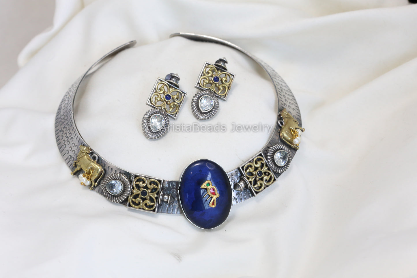 Noor Inlay Kundan Hasli Necklace -Blue