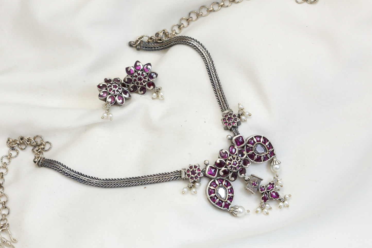 Dainty Kemp Necklace Set - Ruby