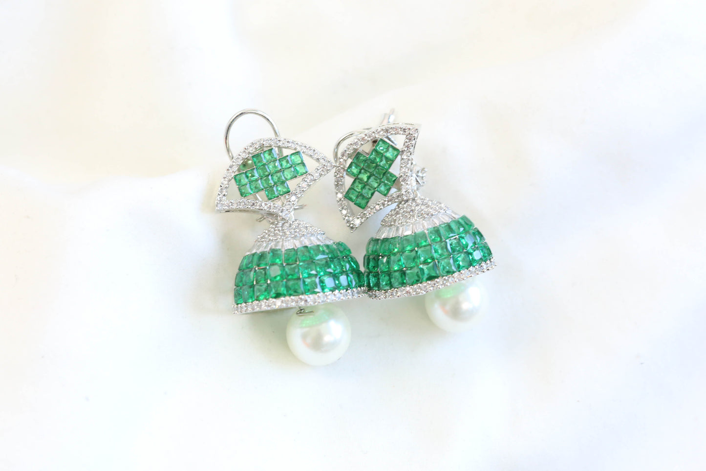 Sumati Invisible Settings Jhumka -Green (101-43)