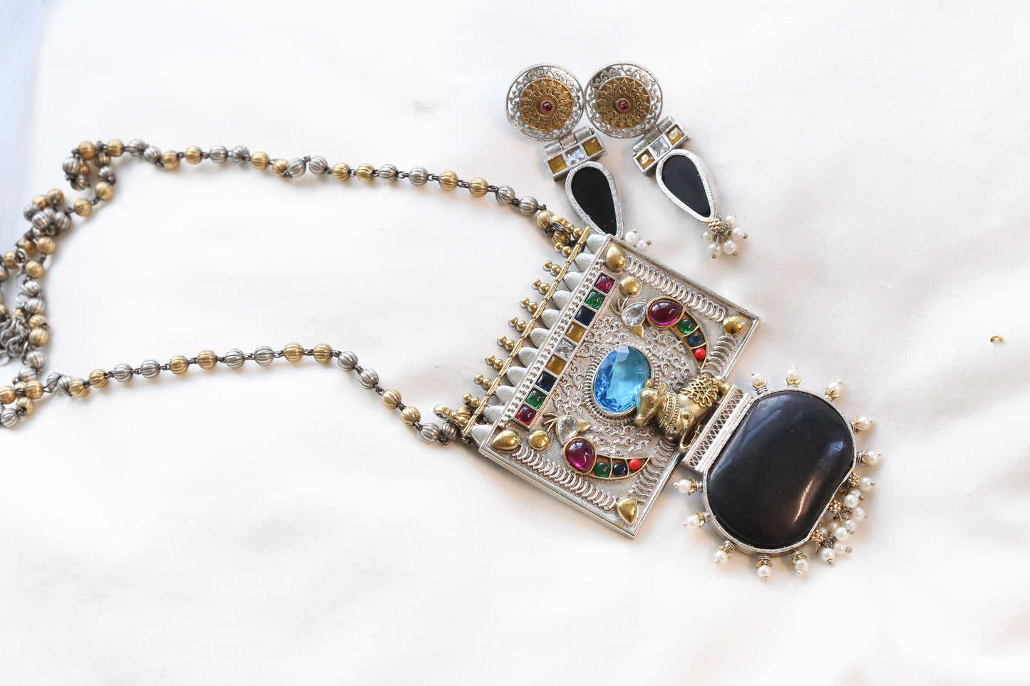Dhaani Oxidized Kundan Necklace Set (T102-07)