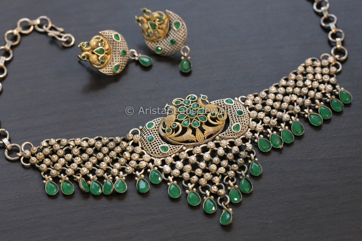 Silver Look Alike Flexible Necklace Set - Green