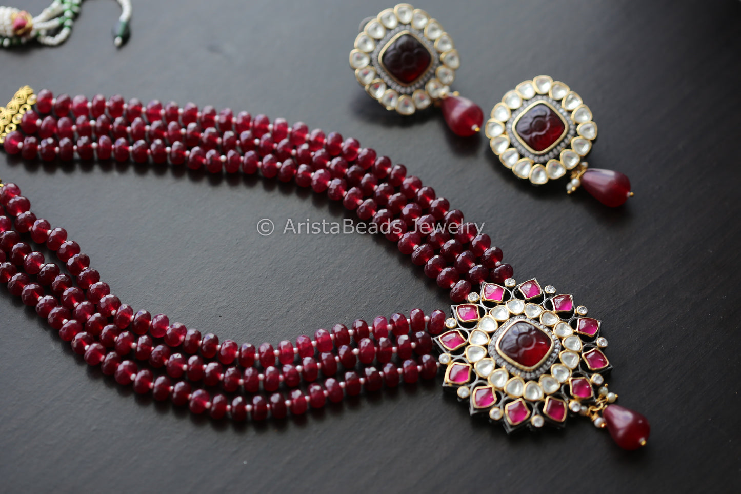 Foil Kundan Polki Carved Stone Necklace Set - Red