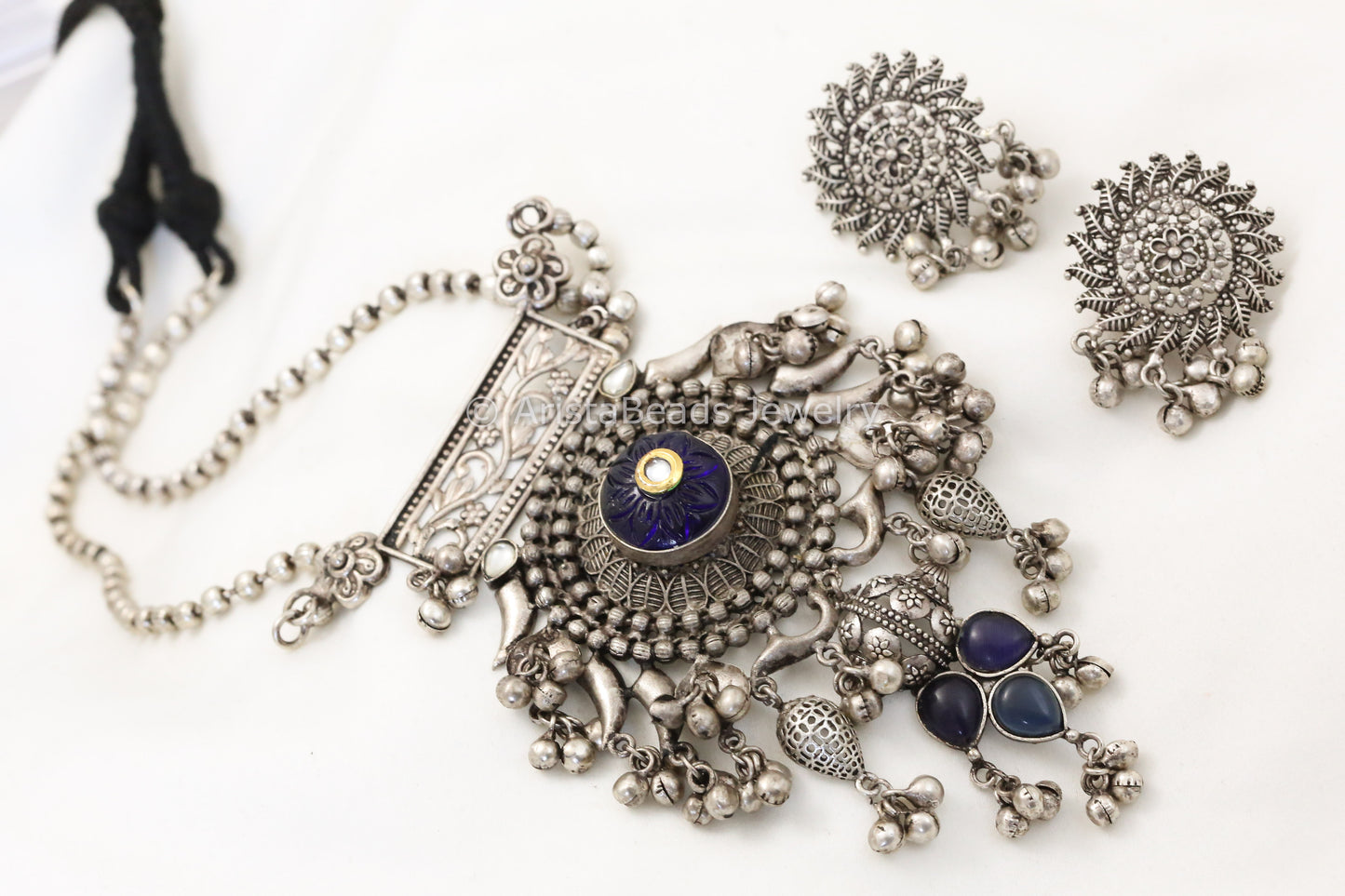 Handmade Carved Stone Kundan Necklace Set - Blue