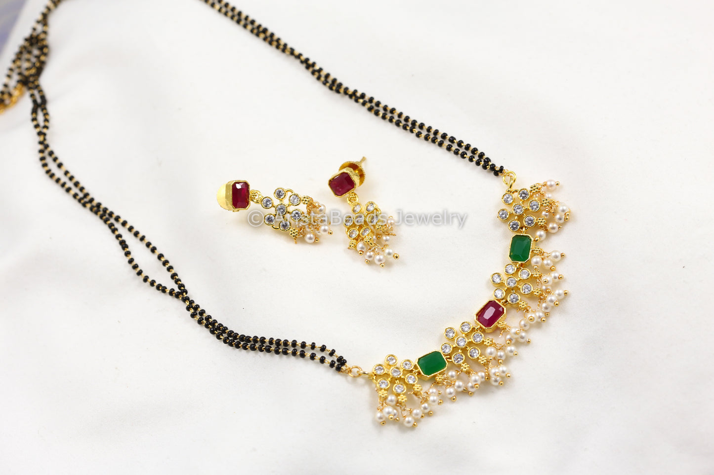 Dainty Black Bead Necklace Set