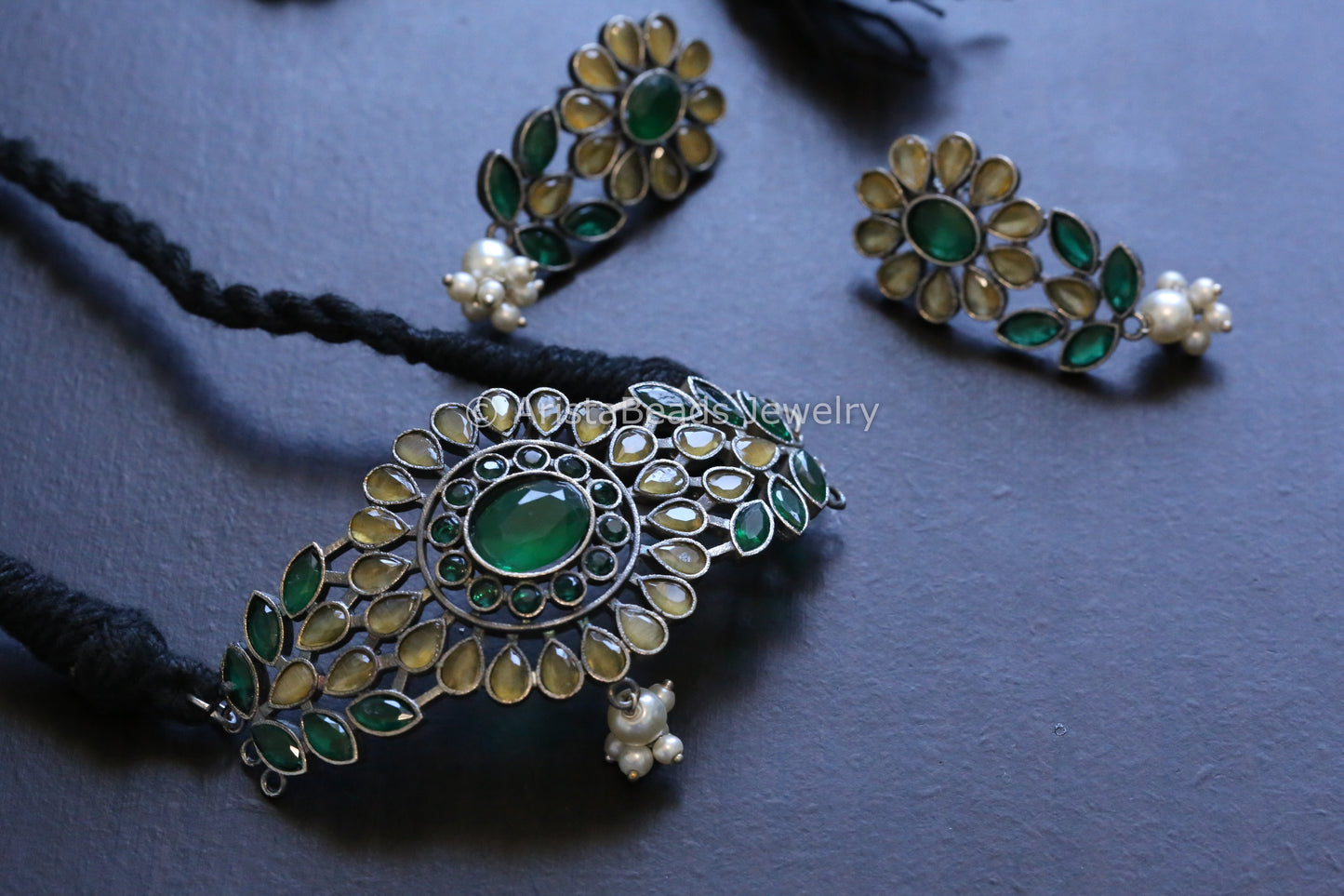Green Yellow Choker Set