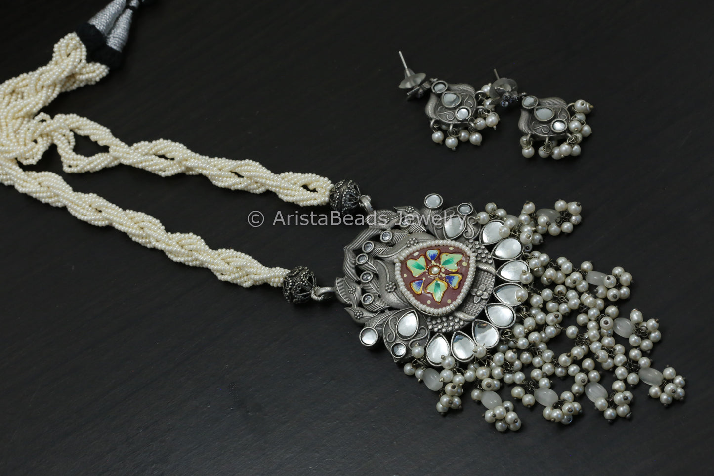 Silver Look Alike Tanjore Kundan Necklace Set
