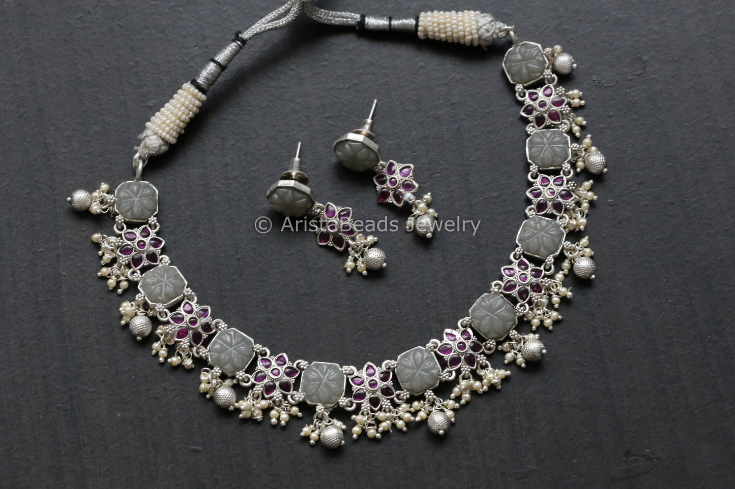 Silver Finish Gray Carved Stone & Kemp Stone Necklace Set