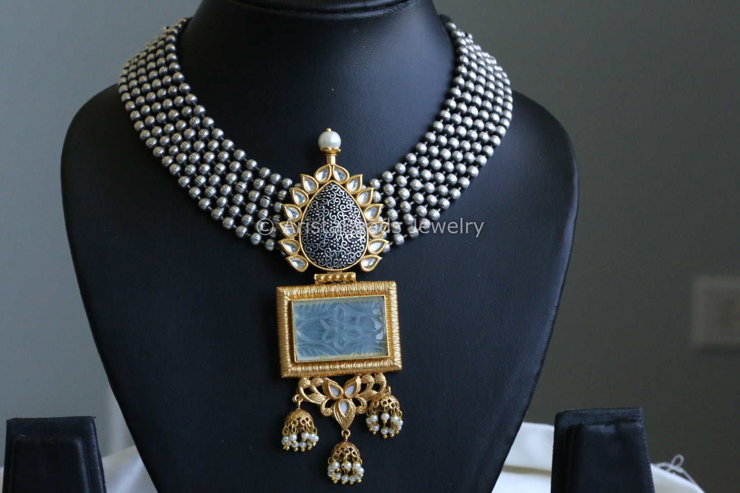 Handmade Dual Tone Kundan & Carved Stone Necklace - Mint