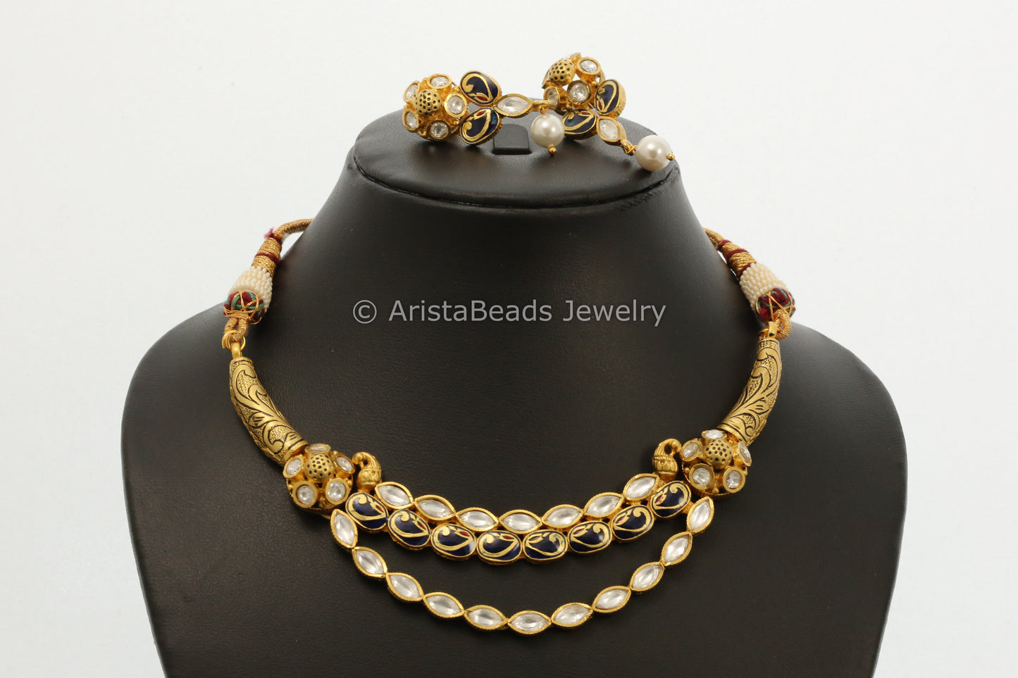 Dainty Kundan Enamel Hasli Necklace Set